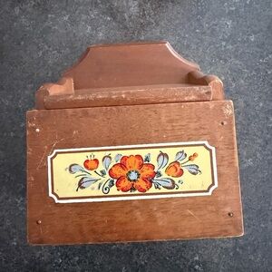 Vintage Wooden Recipe Box with Floral Design